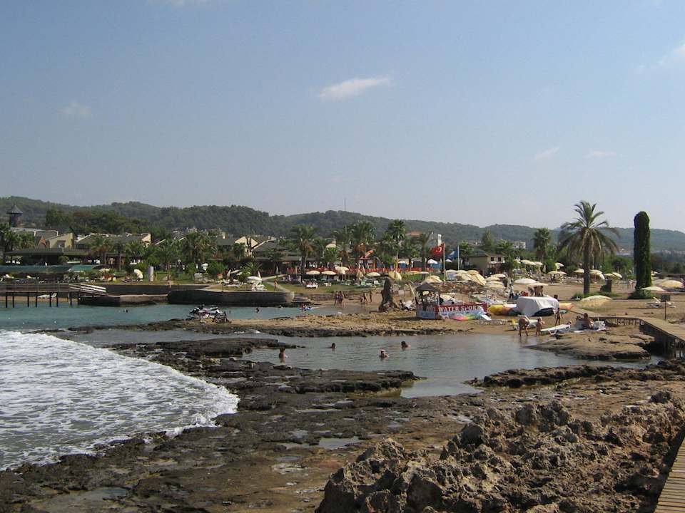 Strand aus Richtung der Felsen Oz Hotels Incekum Beach