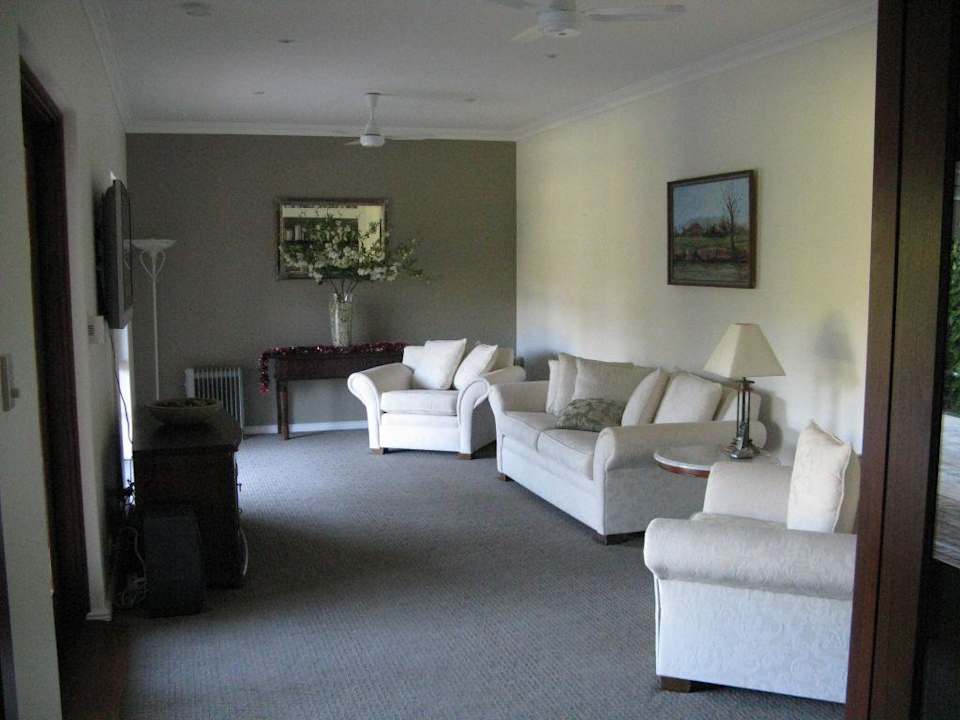 Lounge mit TV im Gilgara Retreat Gilgara Retreat