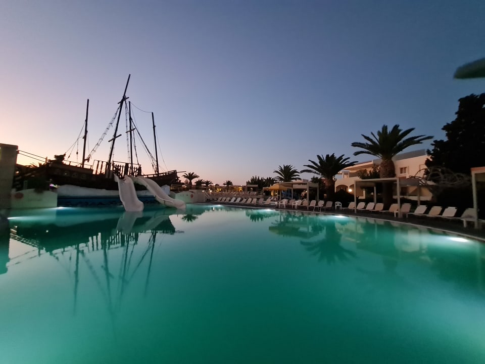 Pool Kipriotis Village Resort