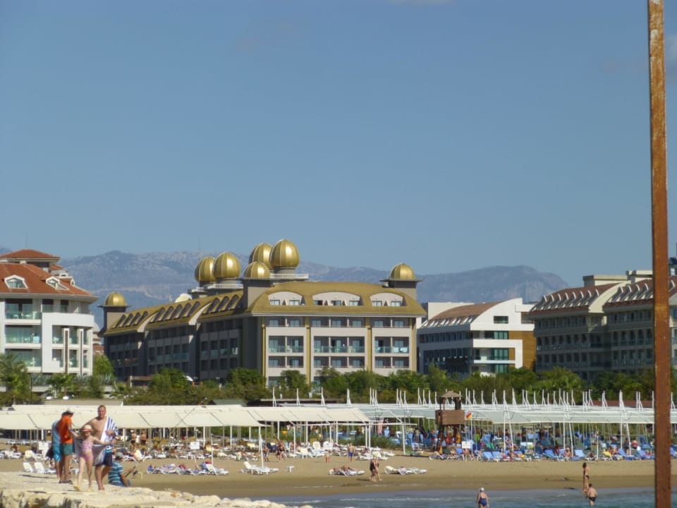 Vom Strand aus Aydinbey Kings Palace & Spa