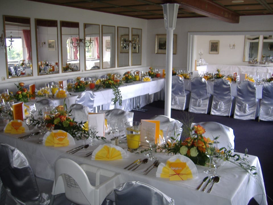 Spiegelsaal Hotel Schliersberg Alm