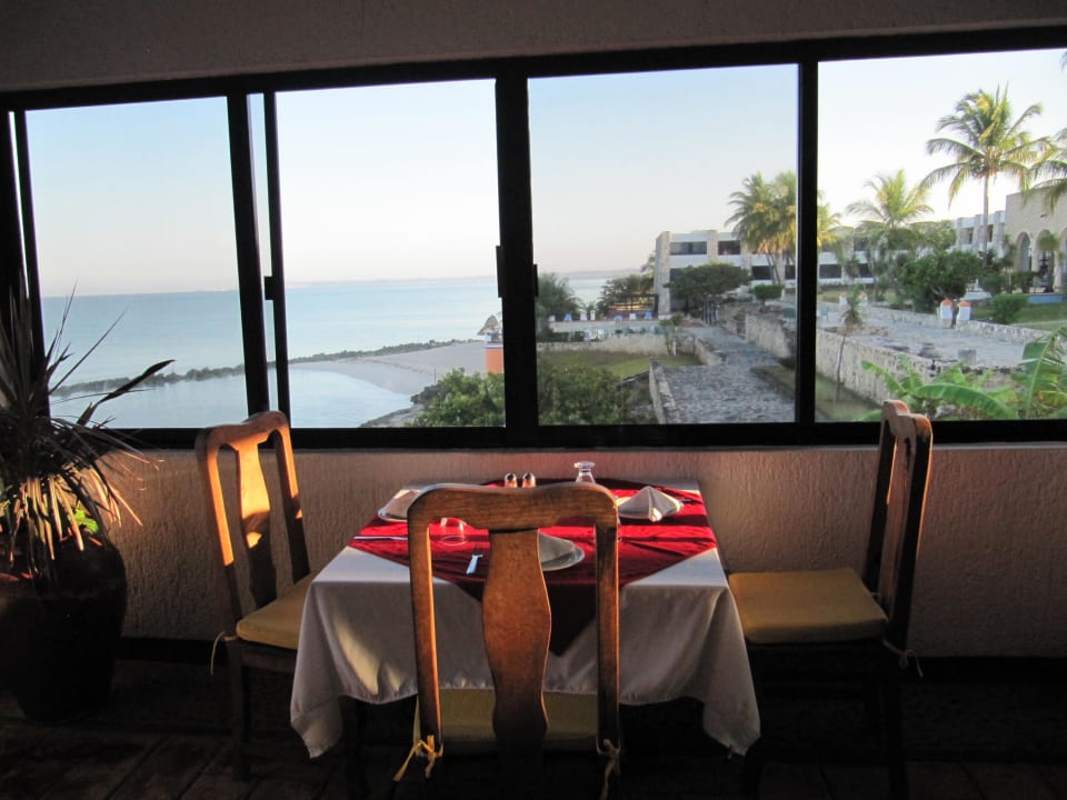 Restaurant mit Blick auf den Golf von Mexiko Hotel Tucan Siho Playa