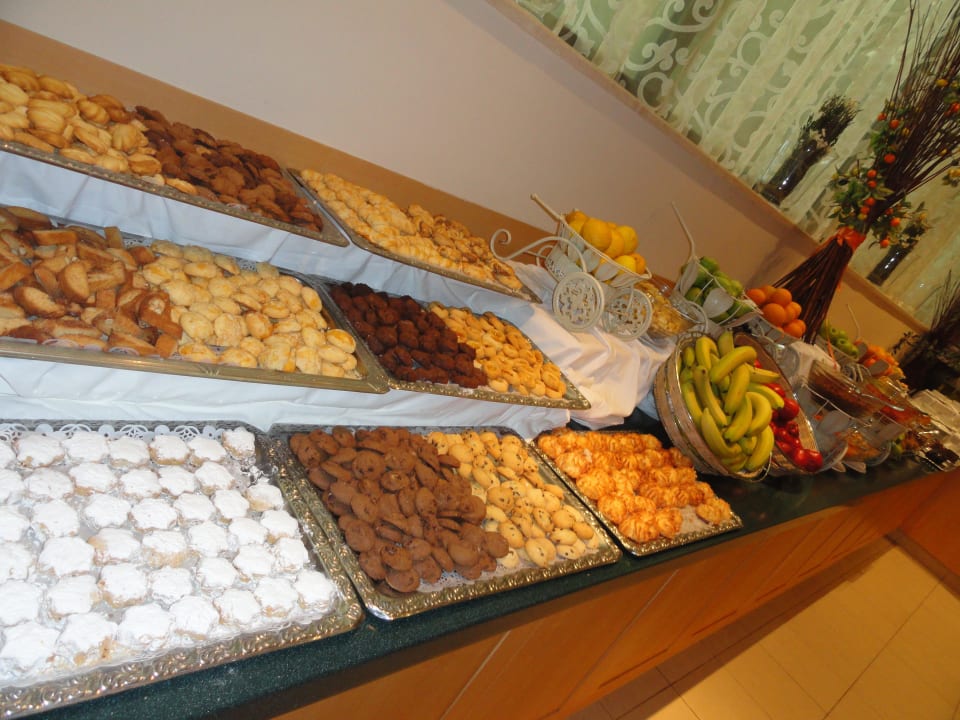 Frühstücksbütett Porto Bello Royal