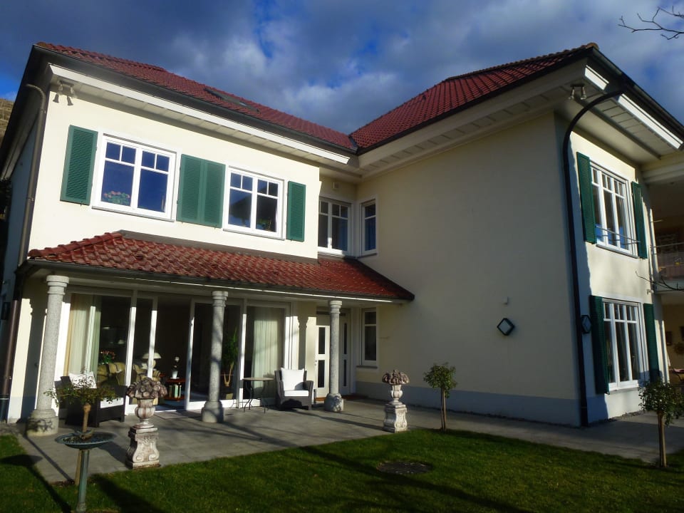 Blick auf Terrasse des Garten-Appartment Baumann's Landhaus