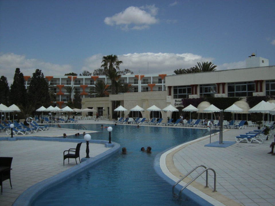 Poolbereich Royal Lido Resort & Spa