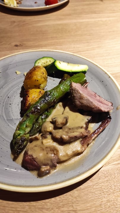 Gastro MY  AVA  All In Family Hotel