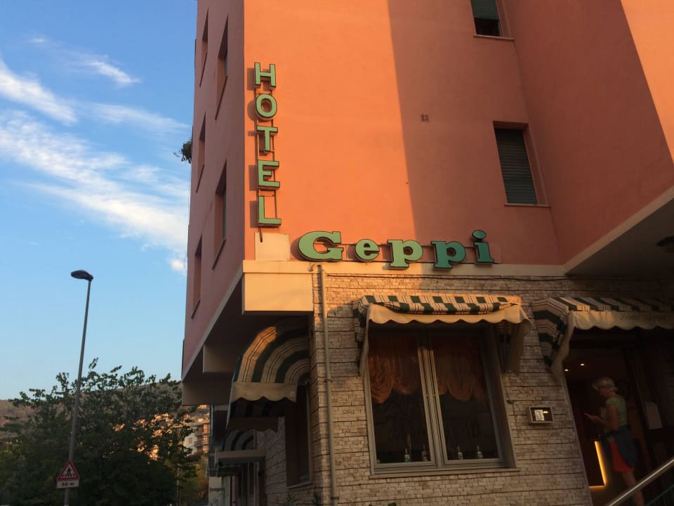 Hoteleingang Hotel Geppi