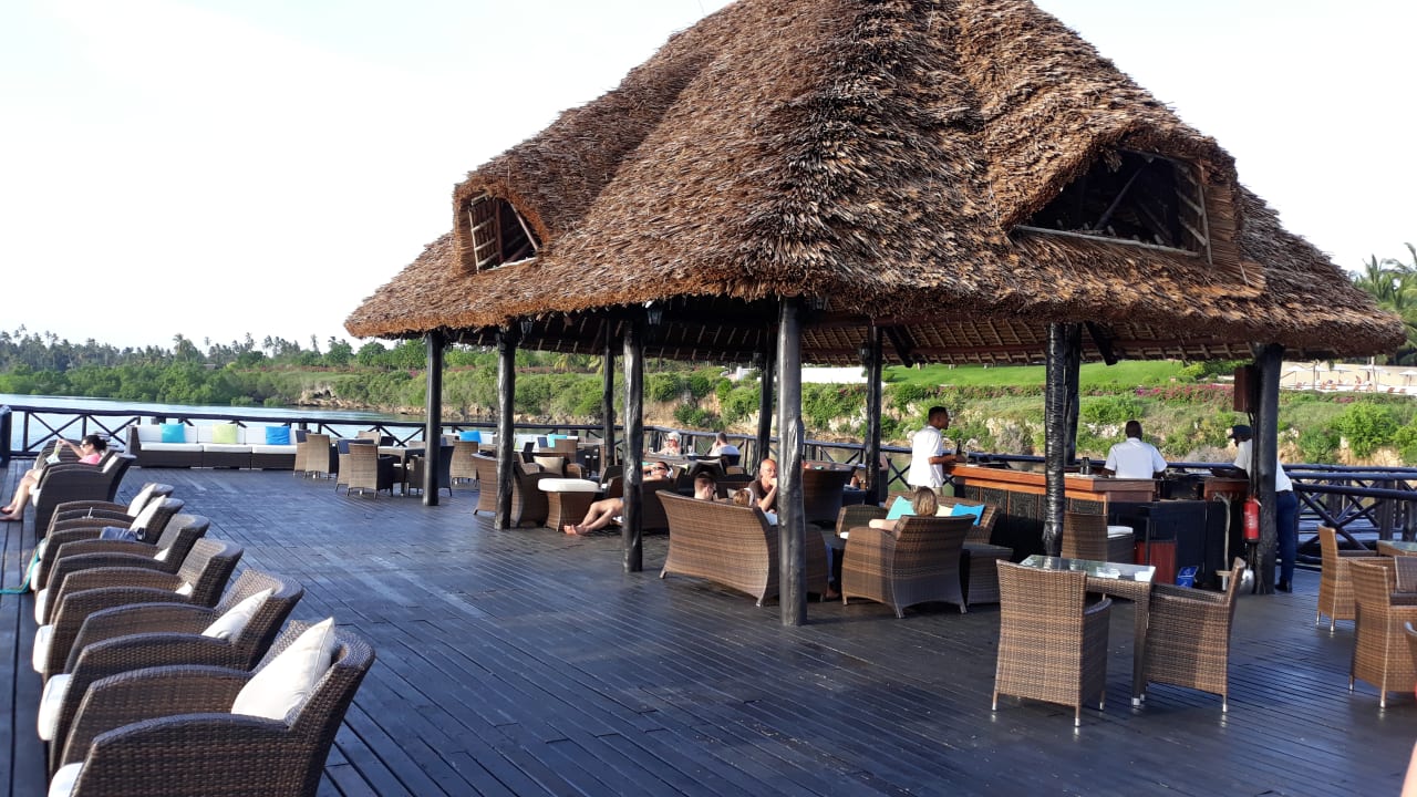 Gastro Sea Cliff Resort & Spa