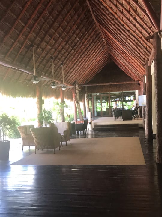 Lobby Akumal Bay Beach & Wellness Resort