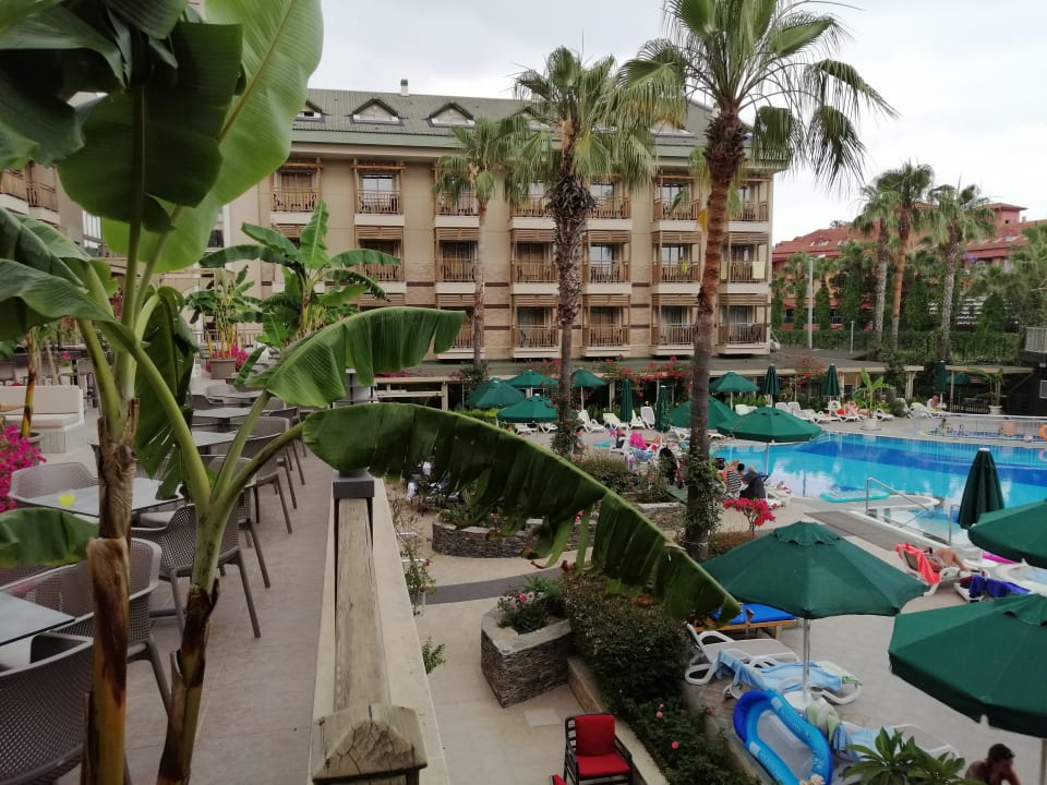 Pool Can Garden Resort