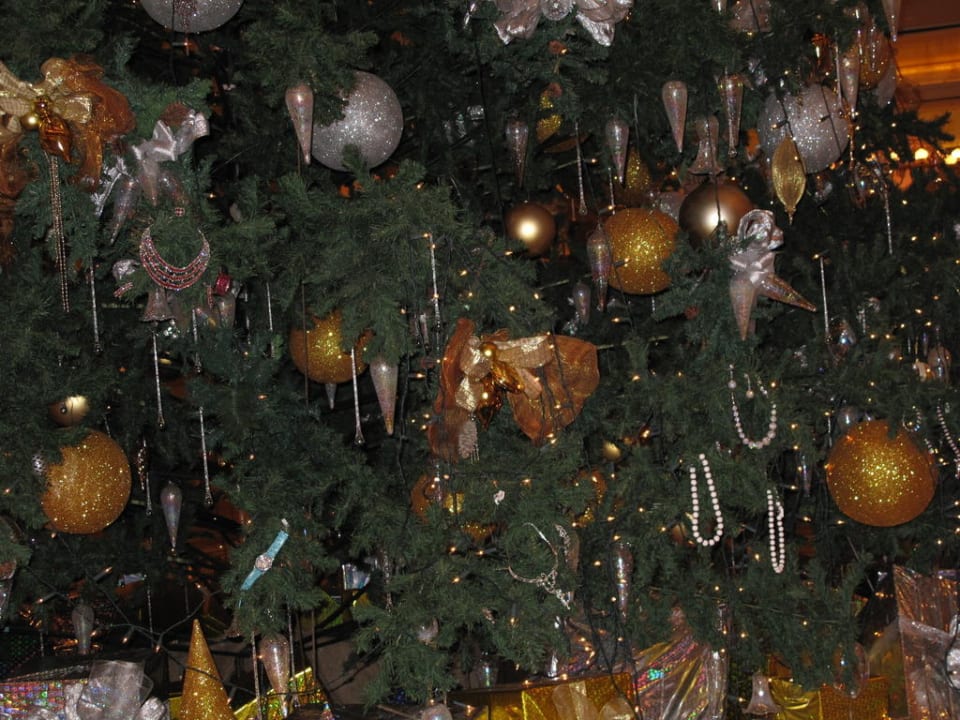 Weihnachtsbaum Emirates Palace Mandarin Oriental