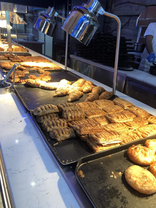 Gastro Kamelya Aishen Club