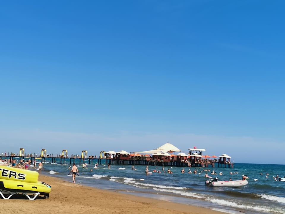 Strand Dream World Palace Hotel