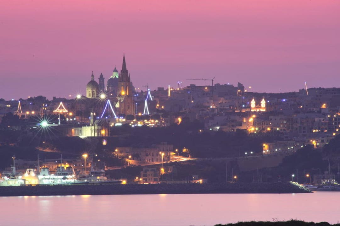 Ausblick von Comino auf Gozo Comino Hotel & Bungalows