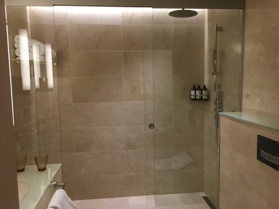 Zimmer St George Hotel