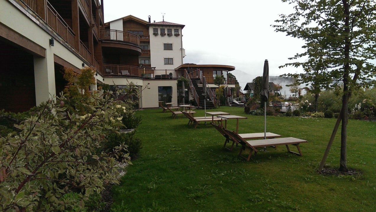 2 Liegen pro Zimmer Hotel Chalet Mirabell