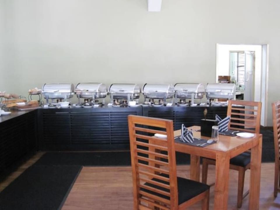 Mittagessen Mermaid Hotel & Club