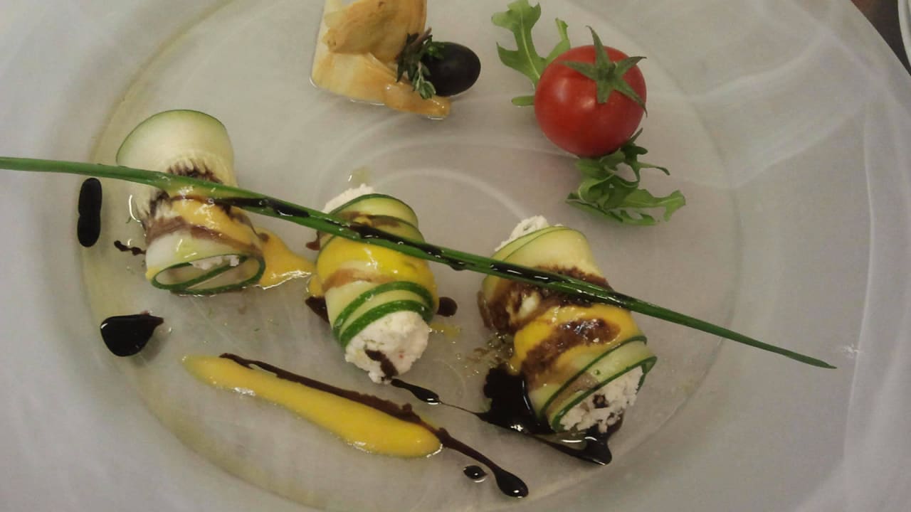 Frühlingsgericht: Zucchiniröllchen gefüllt Aktiv Hotel Schwarzer Adler