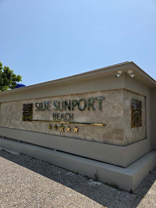 Strand Side Sunport Hotel & Spa
