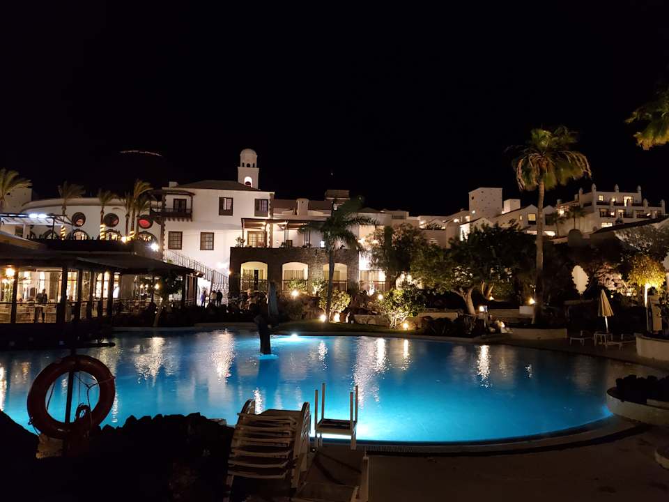 Pool Hotel LIVVO Volcan Lanzarote