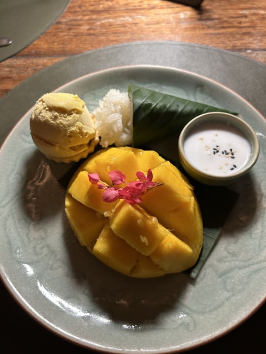 Gastro Anantara Golden Triangle Elephant Camp & Resort