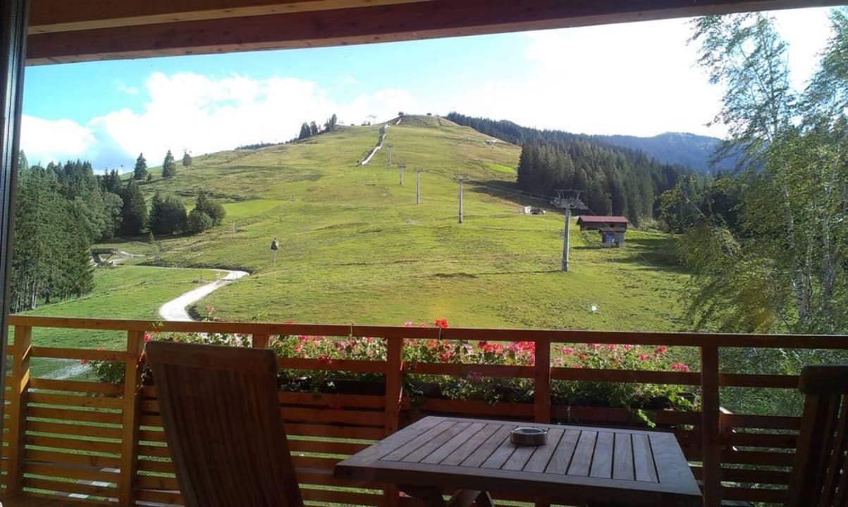 Vom Zimmer aus... Holzhotel Forsthofalm