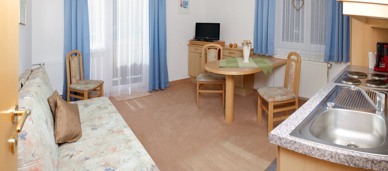 Wohnküche App. 1 Lehenriedl Chalets & Appartements