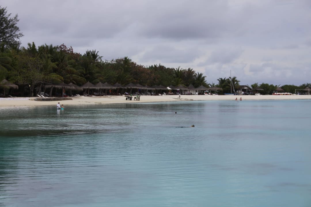 Vor dem Beach-Bungalows Cinnamon Dhonveli Maldives