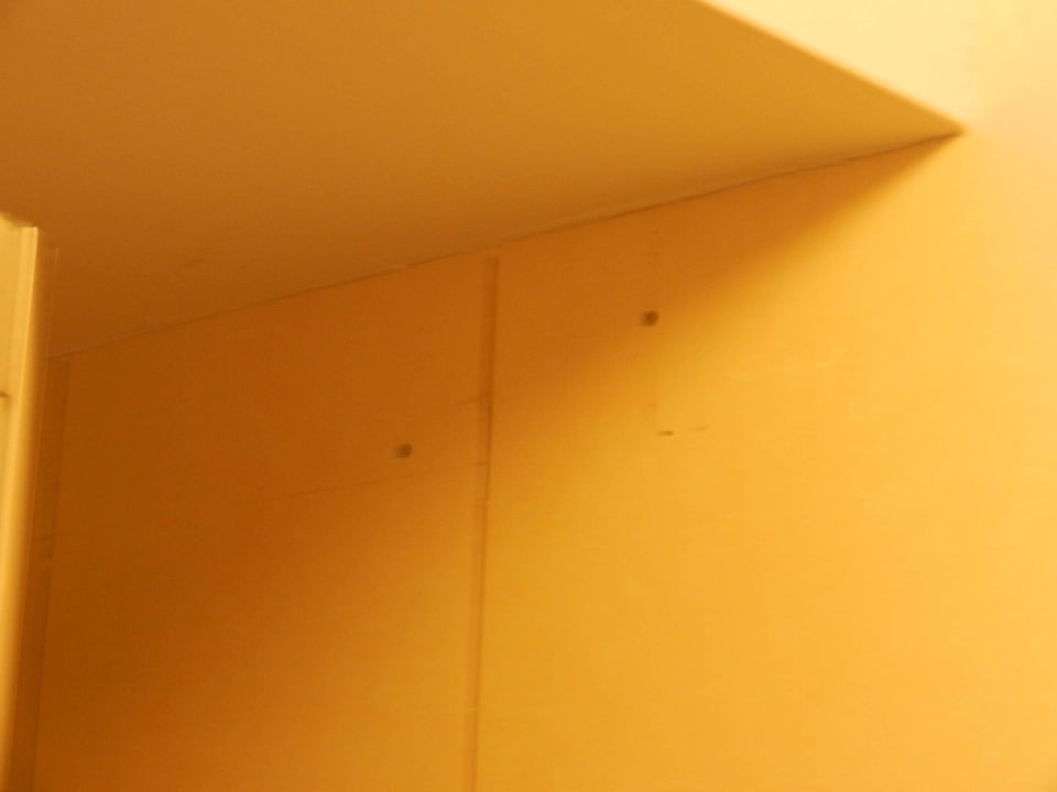 Löscher wohin das Auge reicht Hotel Nevada Hamburg