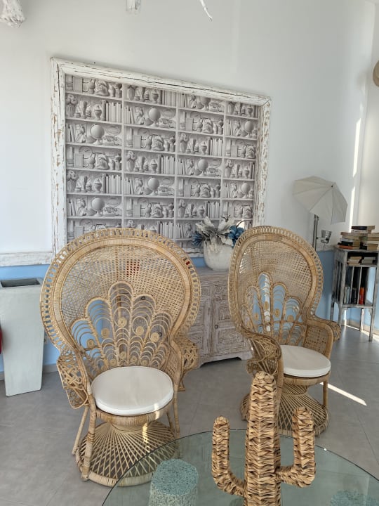 Lobby Kouros Home & Suites