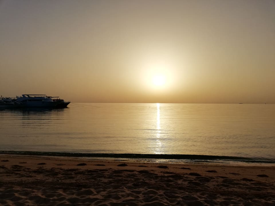 Strand Menaville Safaga