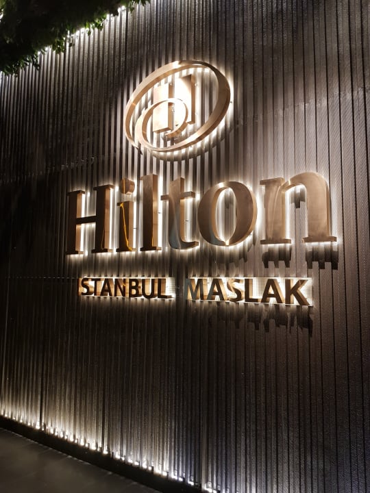 Außenansicht Hilton Istanbul Maslak