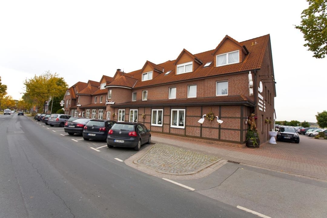 Haupthaus mit Rezeption Hotel Hennies
