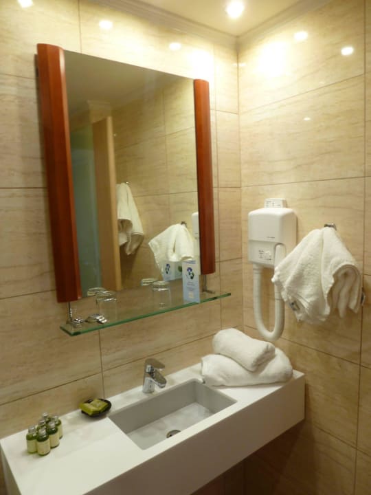 Modernes Bad Hotel Corissia Princess