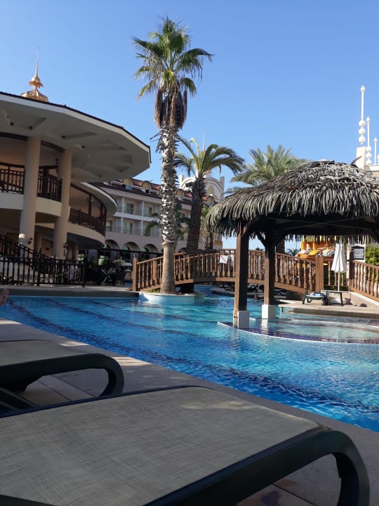 Pool Well Palace Side