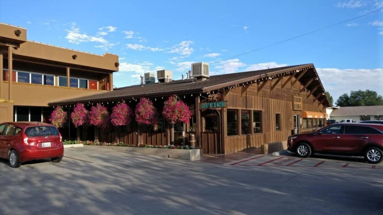 Check In Hotel Big Horn Lodge