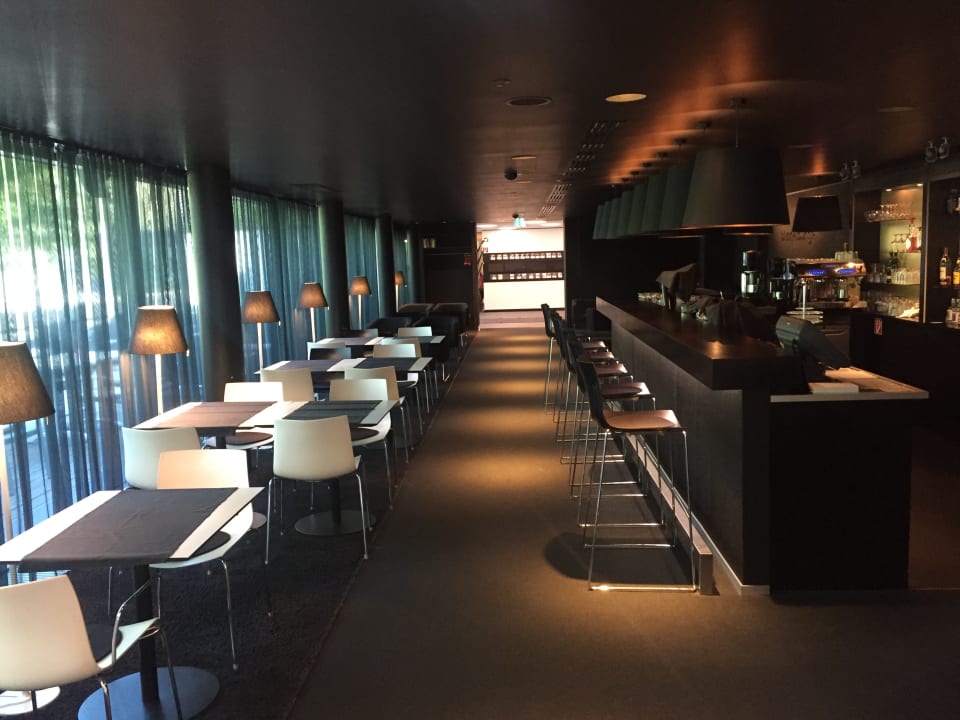 Außenansicht Hotel Mercure Congress an der Messe