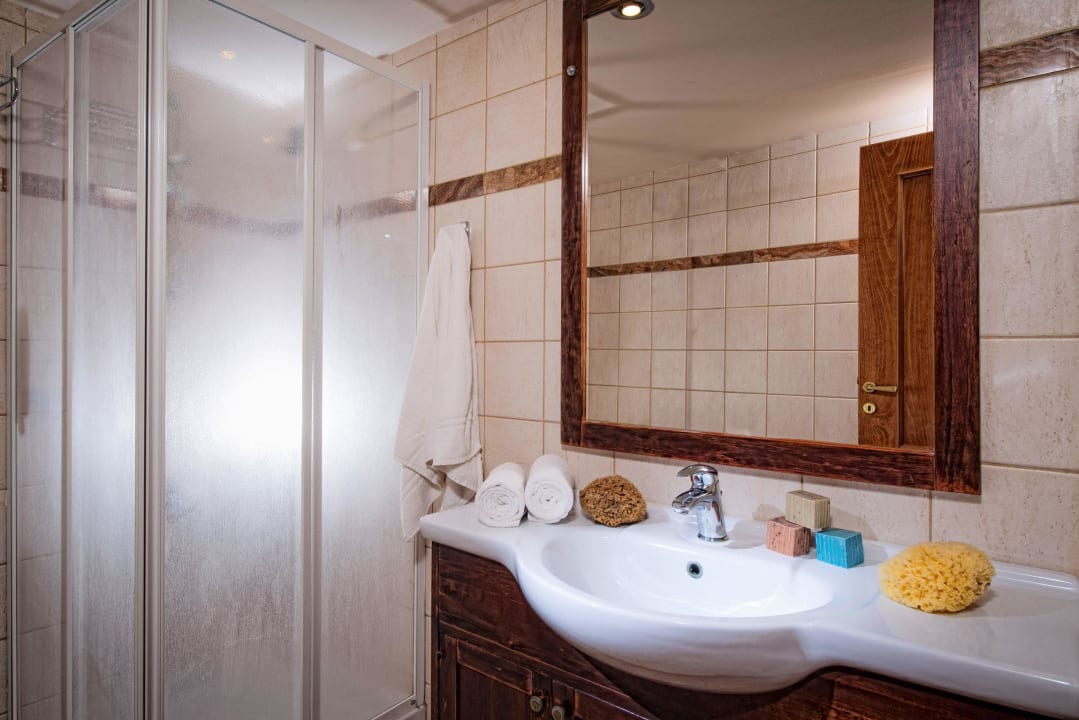 Bath Aparthotel Eleni Beach