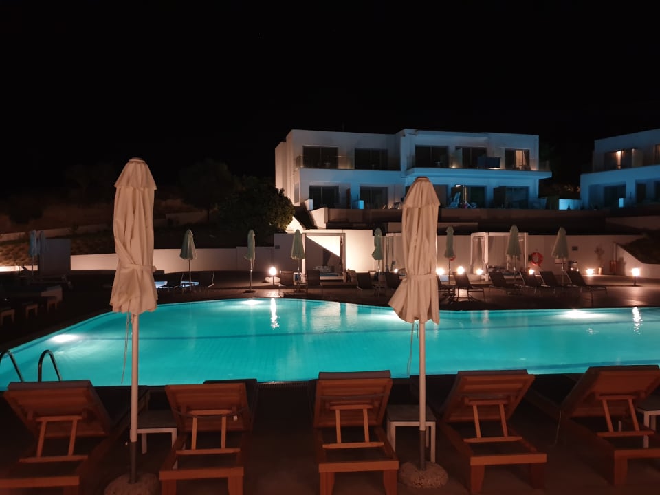 Pool Harmony Crest Resort & Spa