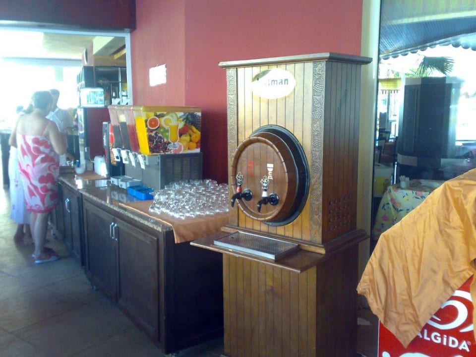 Getränkebehälter - immer sehr gepflegt Hotel Orfeus Park