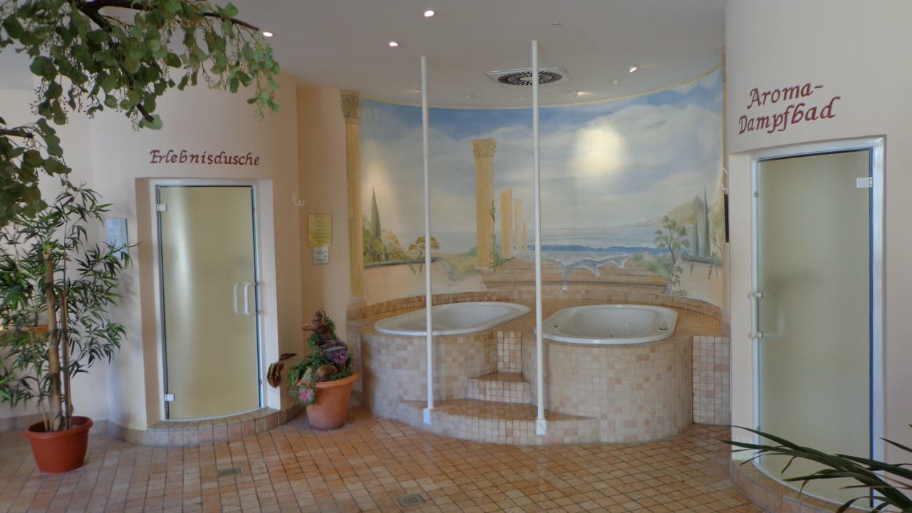 Wanne mit  Sprudel Hotel Schlangenbader Hof