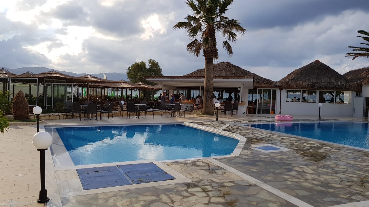 Pool HARPIN Happy Days Beach Hotel