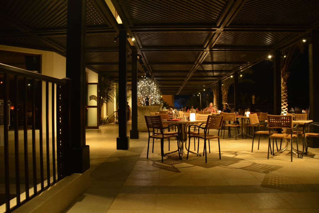 Brasserie und Vespa DoubleTree by Hilton Resort & Spa Marjan Island