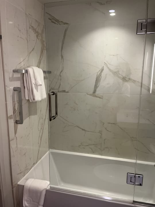 Zimmer The Benson, a Coast Hotel