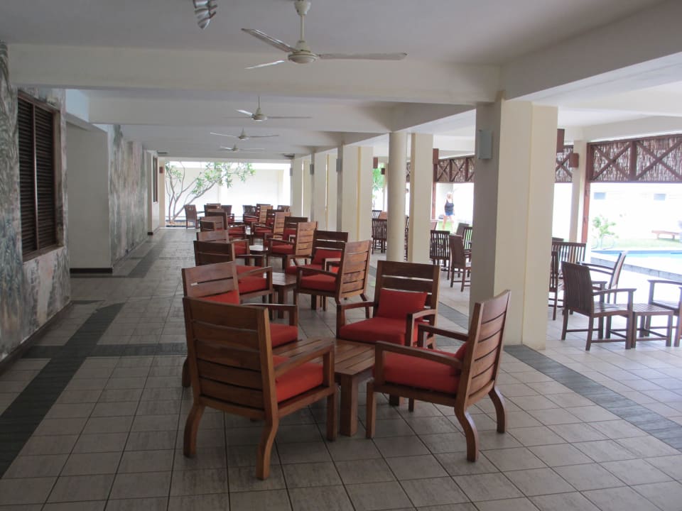 Bar im Haupthaus Mermaid Hotel & Club