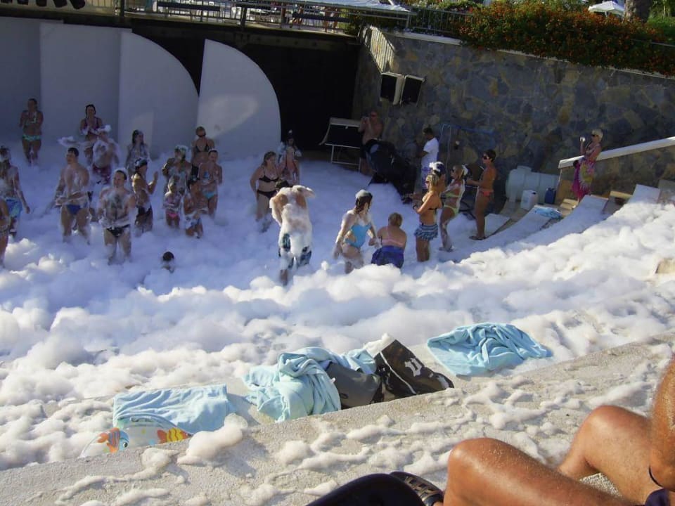 Schaumparty Rai Premium Tekirova