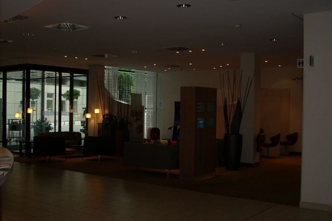 Eingang / Lobby Novotel Hamburg City Alster