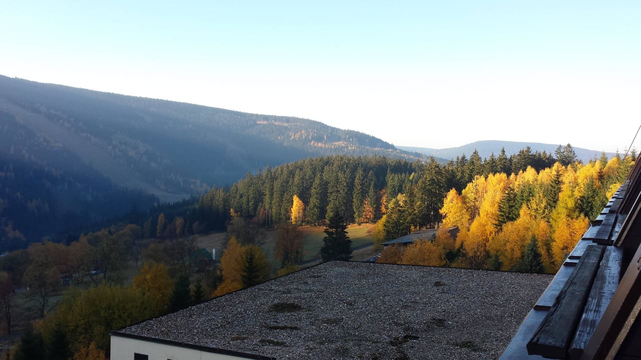 Vom Balkon am Morgen Orea Resort Horal