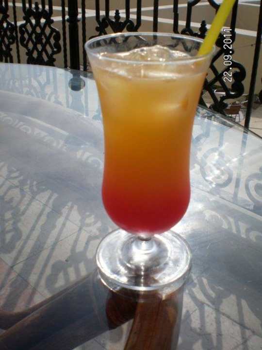 Ein Inklusive-Cocktail Ladonia Hotels Adakule