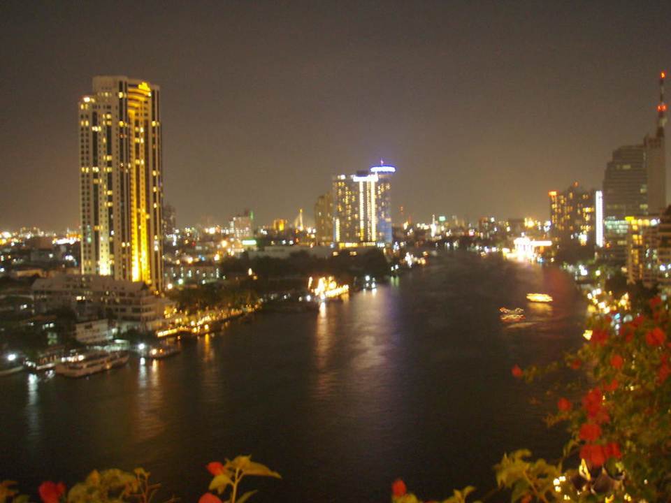 Ausblick bei Nacht von unserem Zimmer Shangri-La Hotel, Bangkok